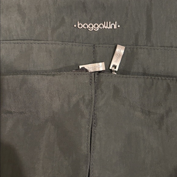 Baggallini Shoulder Bag with Wallet - Picture 3 of 8